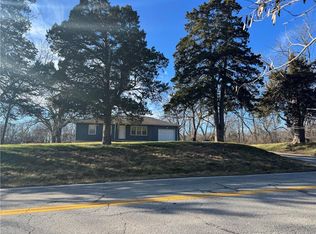 1450 NW Pryor Rd, Lees Summit, MO 64081