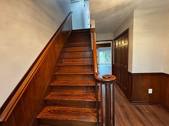 5th image of 4812 Kimball Ave SE