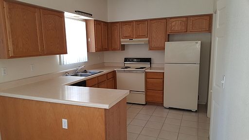 5th image of 4226 E Monte Vista Dr Unit 2