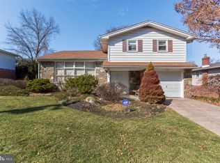 9264 Darlington Rd, Philadelphia, PA 19115