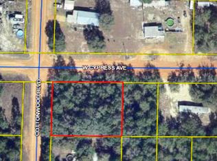 W Cypress Ave, Defuniak Springs, FL 32433