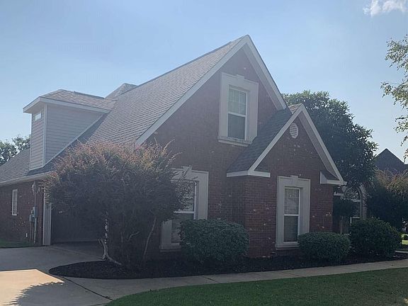 4th image of 603 Twelve Oaks Dr