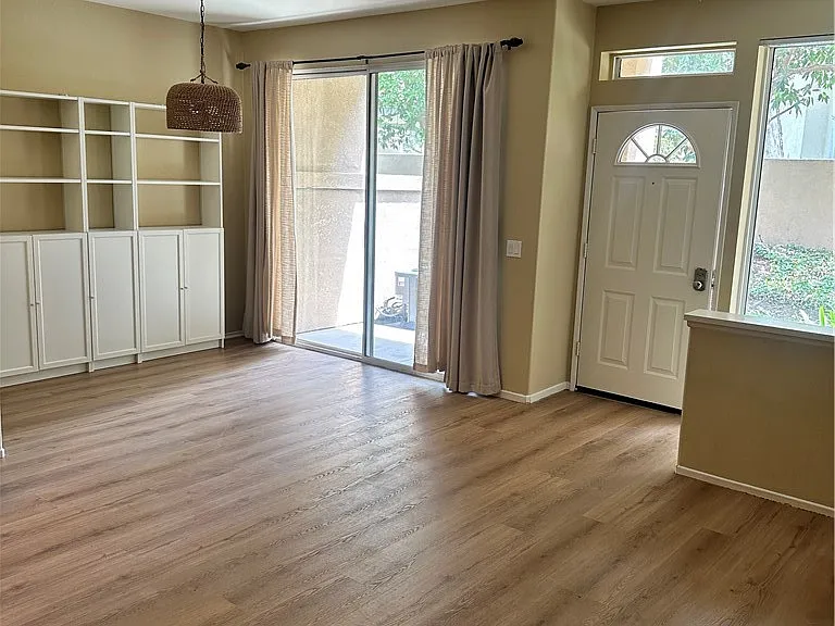 1039 S Positano Ave — Photo 9
