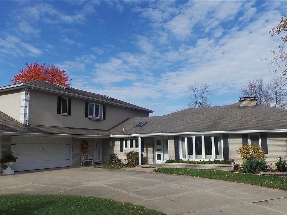 1st image of 26281 Lake Dr