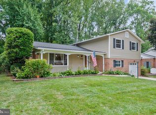 9813 Covent Ct, Fairfax, VA 22032