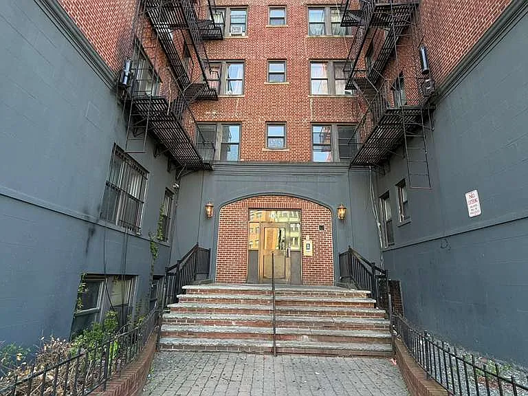 210-212 Central Ave #3E — Photo 14