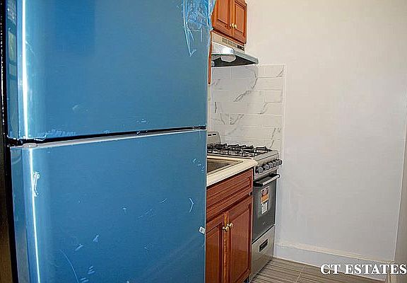 3rd image of 1762 Bergen St APT 3