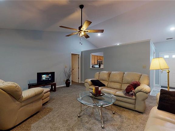 5th image of 8458 Southern Springs Dr