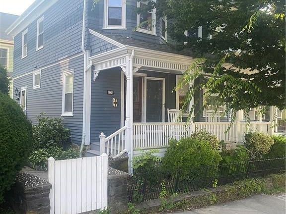 3rd image of 27 Mann Ave