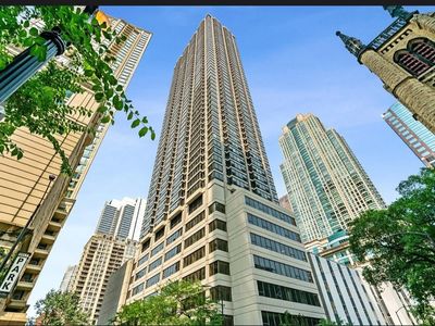30 E Huron St APT 4310, Chicago, IL, 60611