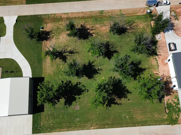 6114 Bonanza Dr, Granbury, TX 76049