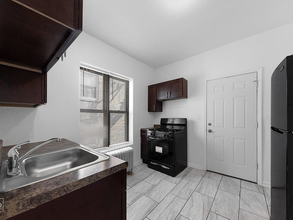 7451 South Eberhart Avenue Kitchen