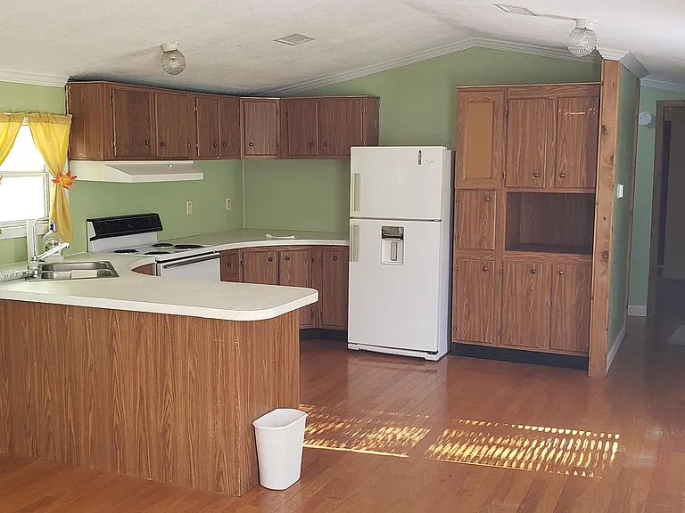 17014 Meridian Blvd — Photo 19