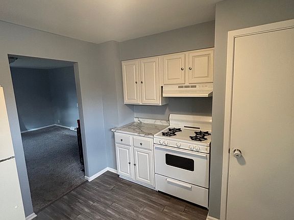 3rd image of W956 Pell Lake Dr