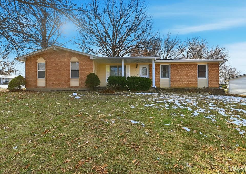 1st image of 1110 N Boxwood Ln