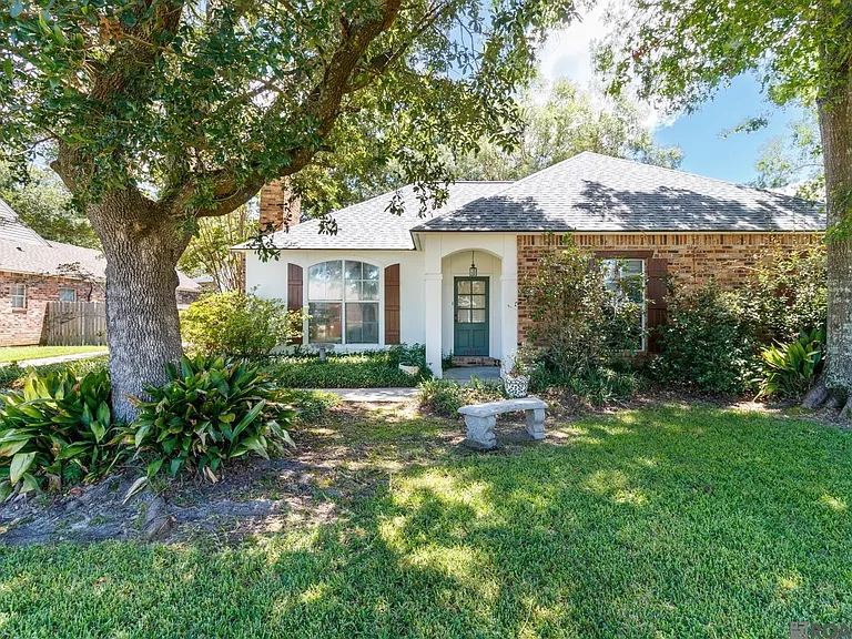 11918 Spring Meadow Dr — Photo 2