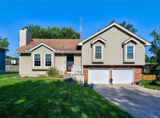6804 Jason Smith Ct, Gladstone, MO 64118