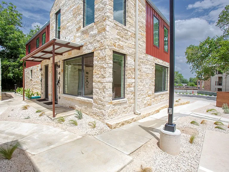 Modern Luxury in San Marcos' Premier Courtyard Community Now Leasing! — Photo 33