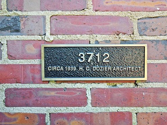 3rd image of 3712 Hedrick St