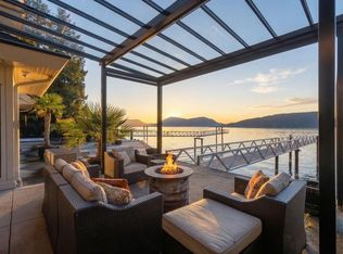 2 Strachan Point Rd, Greater Vancouver, BC V7W1C1