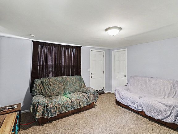 4th image of 508 Maple St