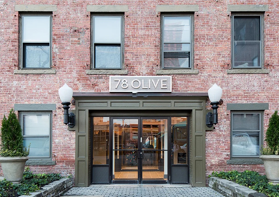 STROUSE ADLER