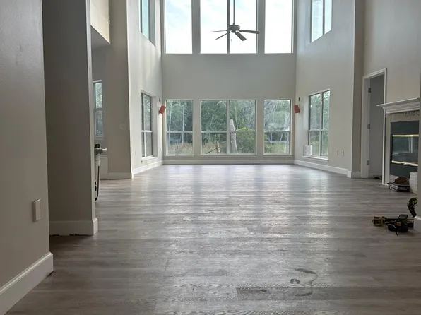 381 Jasmine Ave, Valparaiso, FL 32580