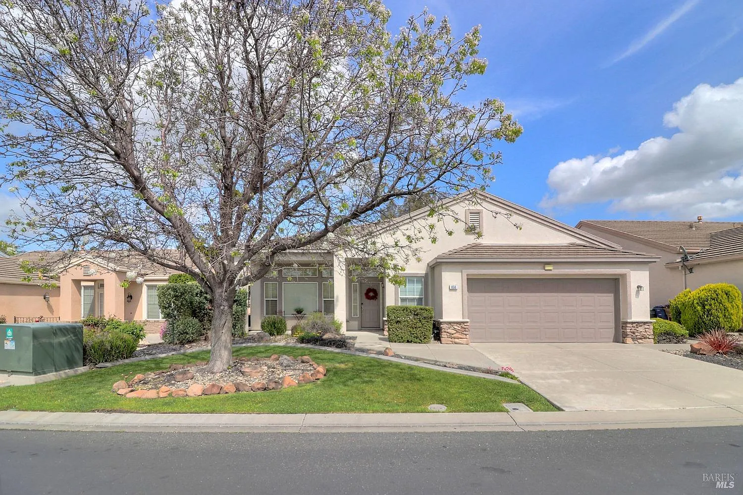 650 cypress Drive photo 1