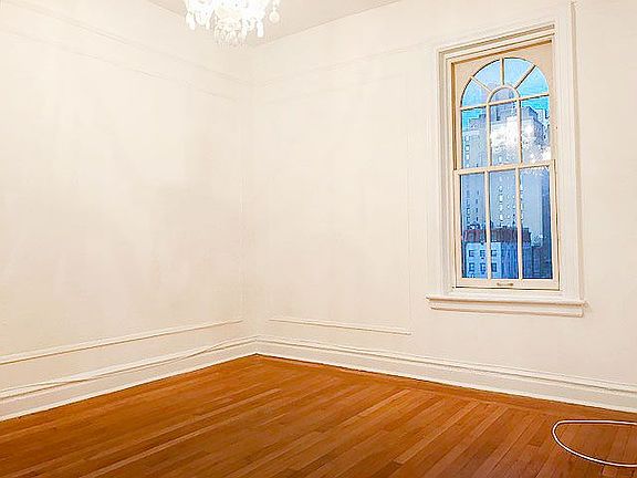 4th image of 162 W 13th St APT 62