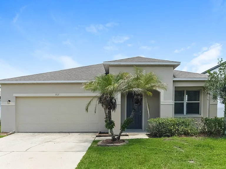 917 Anchorage Ln — Photo 1