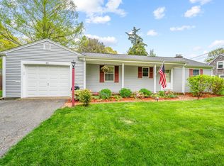46 Great Marsh Rd, Centerville, MA 02632