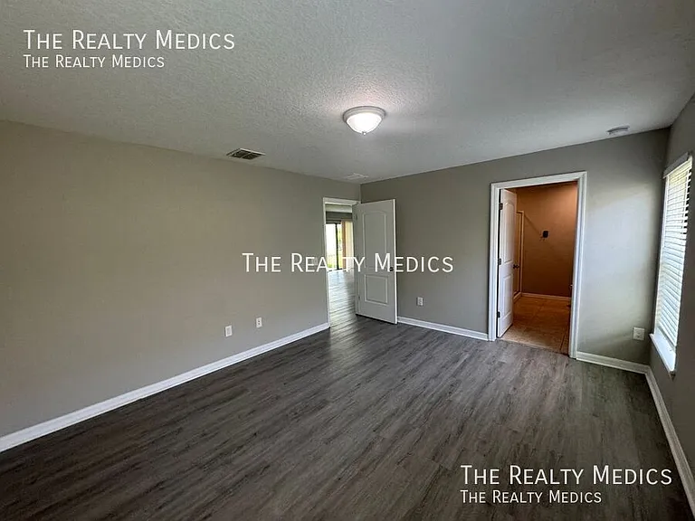 2148 Ontario Way — Photo 12