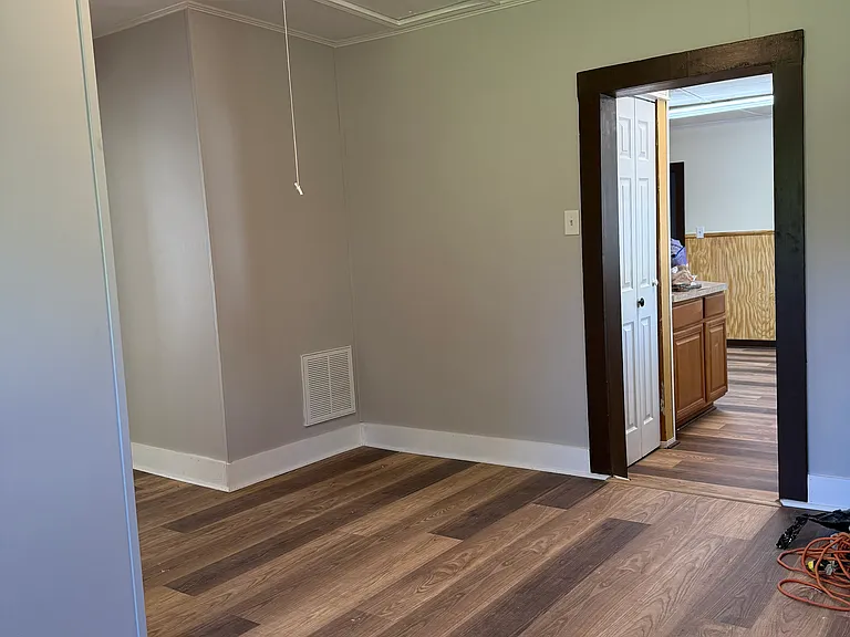 402 McKinney St — Photo 16