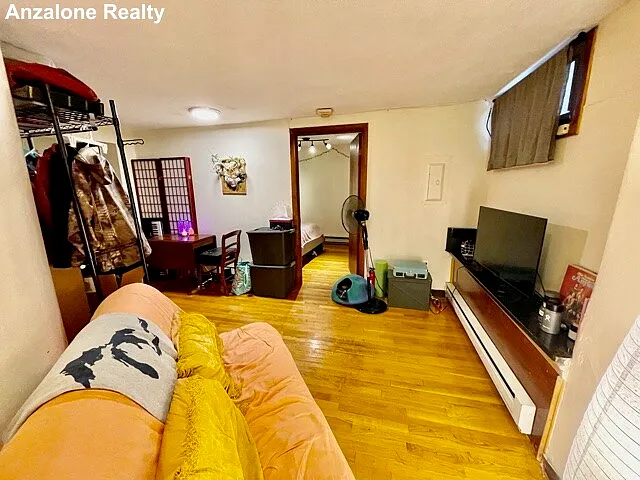 8 Margaret St #3 — Photo 3