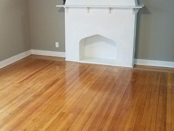 2nd image of 11137 S Longwood Dr