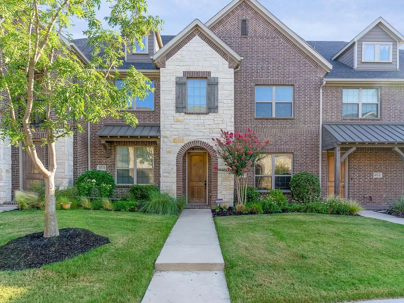 4654C Rhett Ln — Photo 3