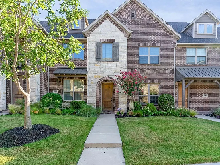 4654C Rhett Ln — Photo 3