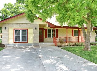 123 Forest Cir, Kerrville, TX 78028