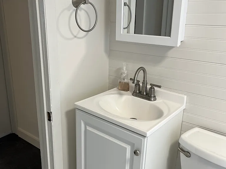 310 N Constitution Ave — Photo 5