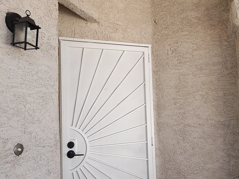 4058 Lucas Ave — Photo 3