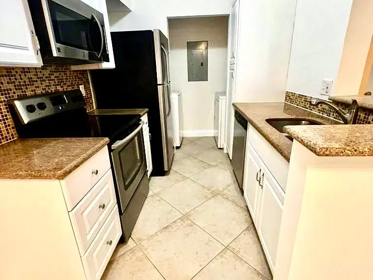 10354 Fox Trail Rd S #1501 — Photo 8