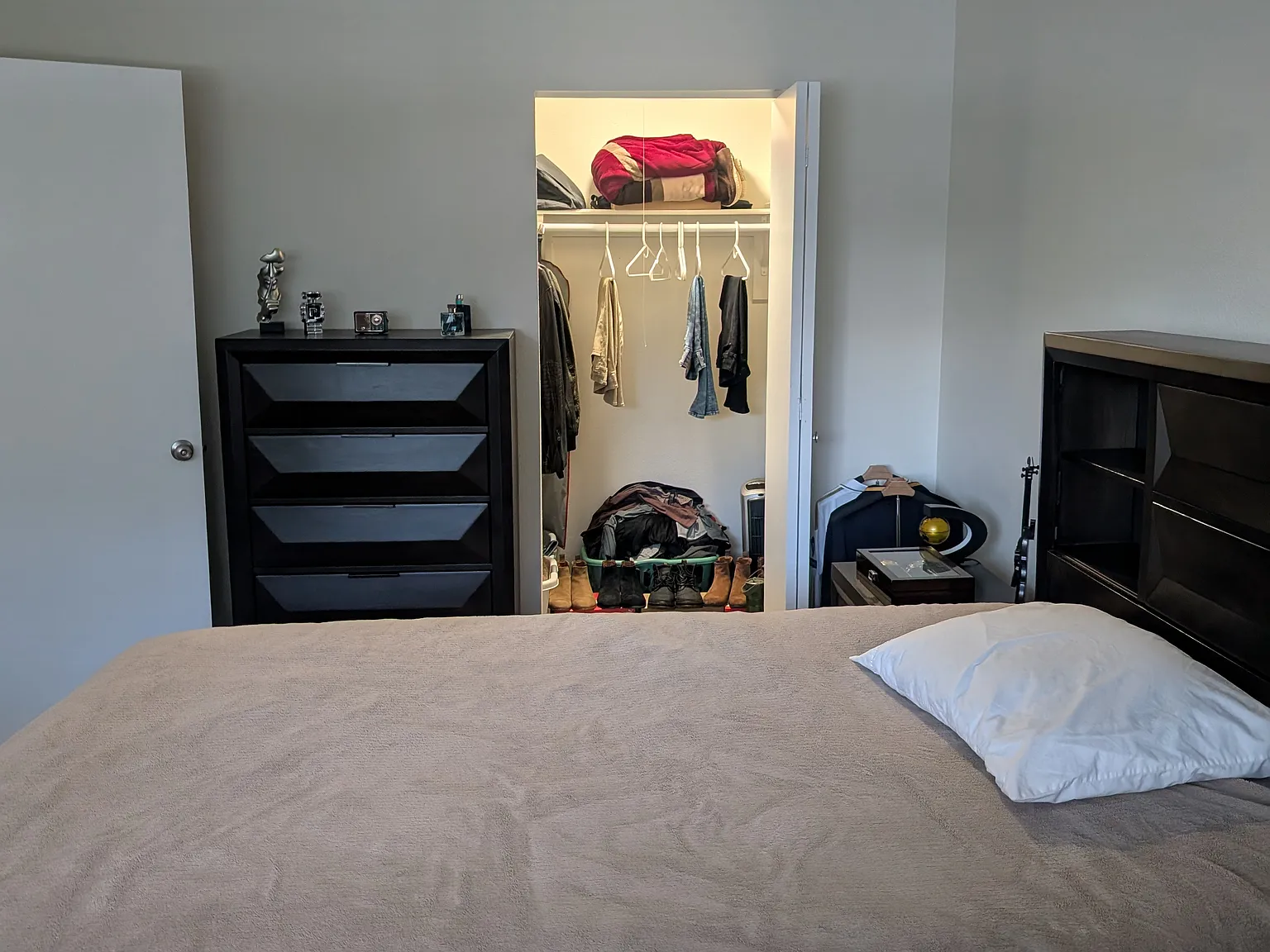 2 bed, 850 sqft, $2,000 — Photo 3