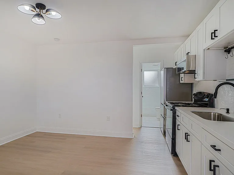 3318 S Saratoga St #103 — Photo 6