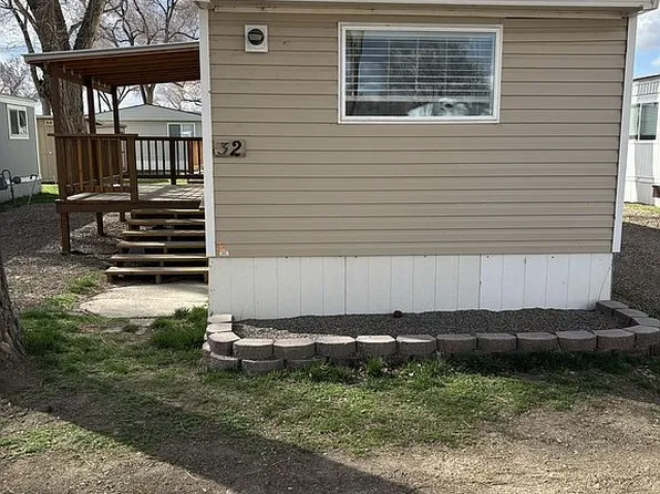 3190 NW Lancaster Ln Trailer 32, Mountain Home, ID 83647