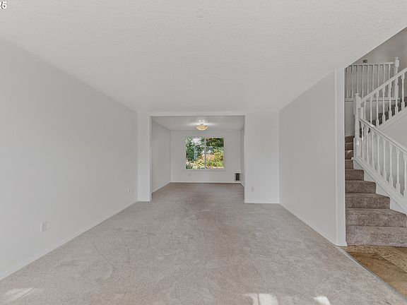 4th image of 4720 NE 124th Ct