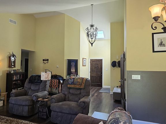 3rd image of 22854 W Charlotte Rd