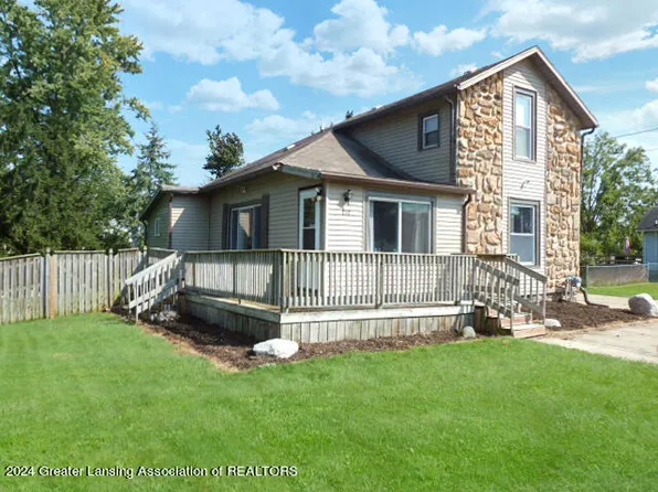 212 N Nelson St, Potterville, MI 48876