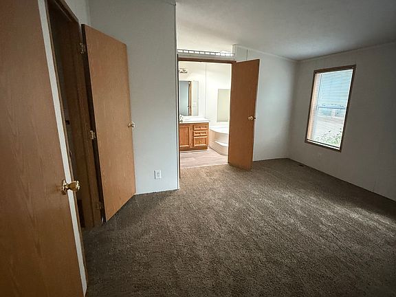 2nd image of 155 Scarlet Oak Ct