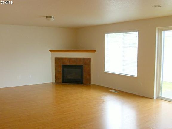 2nd image of 2714 NE 126th Ave