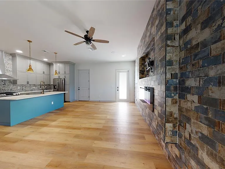 1246 Bass Blvd #A — Photo 7